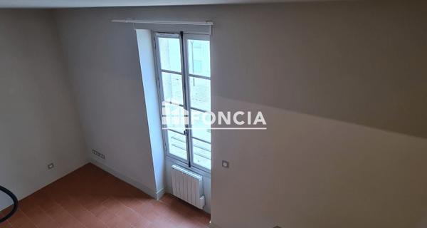 Location Appartement 4 pièces 109.15 m² - Villeneuve-lès-avignon 30400
