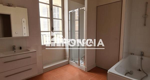 Location Appartement 4 pièces 109.15 m² - Villeneuve-lès-avignon 30400