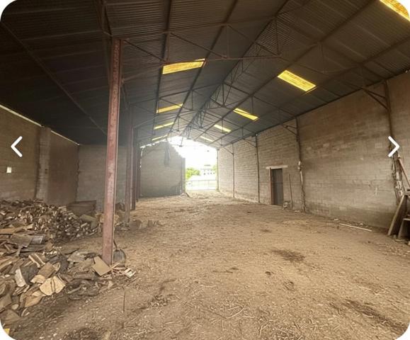 Propriete à vendre 7 pièces proche CHARMES (88) FERME & HANGAR sur 7500 m2 TERRAIN