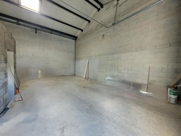 A LOUER 110 m² - Local d'activité Haute Goulaine