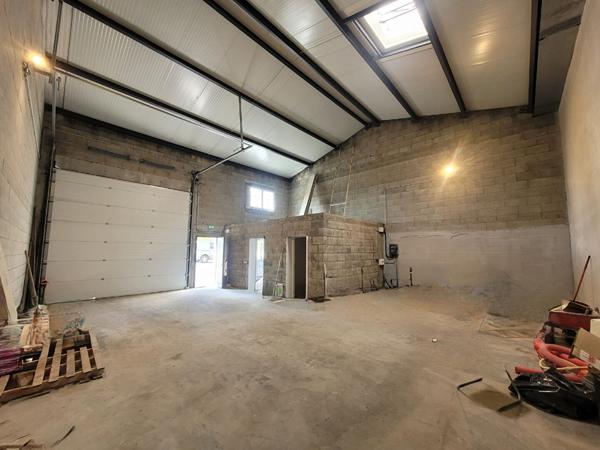 A LOUER 110 m² - Local d'activité Haute Goulaine