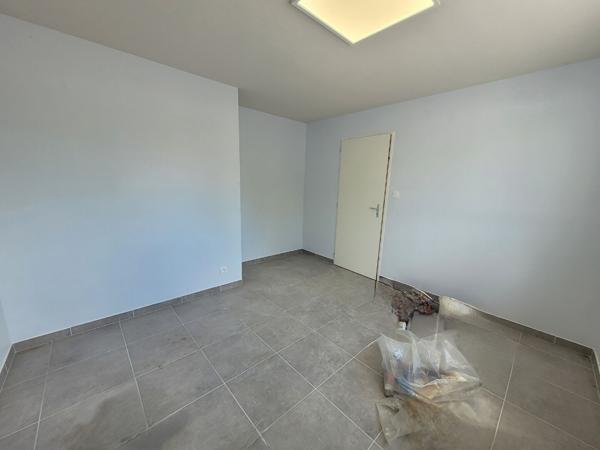 A LOUER 110 m² - Local d'activité Haute Goulaine