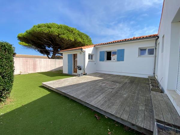 SAINT DENIS - Maison 4 chambres -127 m² - proche phare