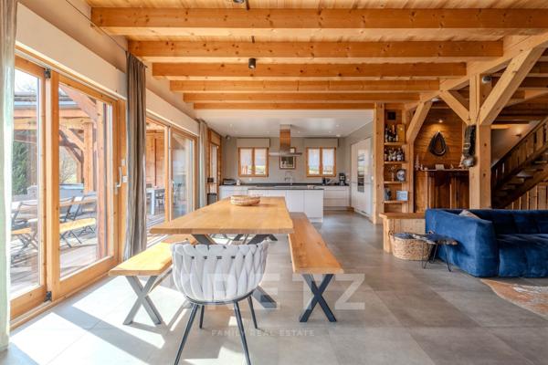 Chalet authentique avec vue panoramique sur le Mont-Blanc