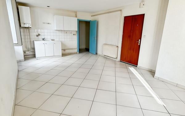 Appartement à louer    2 pièces •  Saint-Uze