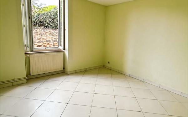 Appartement à louer    2 pièces •  Saint-Uze