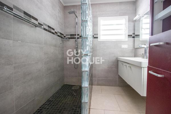 Villa avec Annexe et Studio Saint Gilles Les Bains 9 pièce(s)