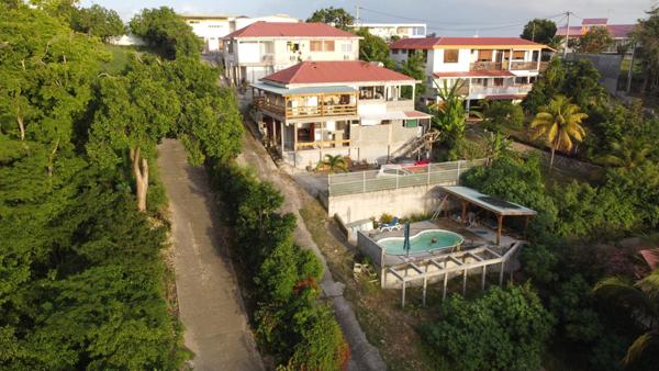 Villa vue mer composée de 4 logements rénovés