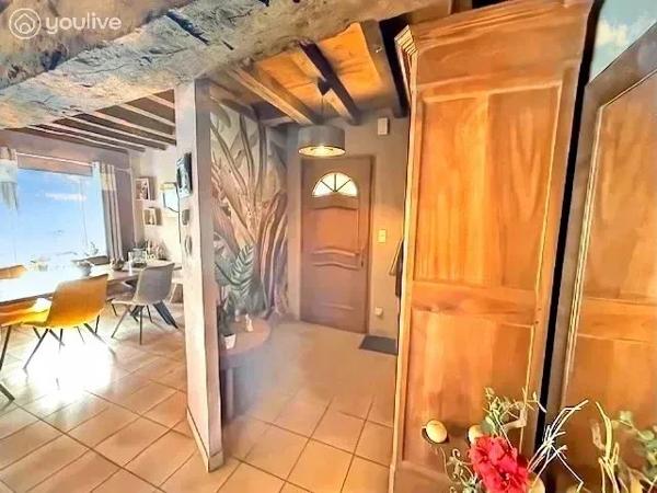 Commequiers -Belle propriété atypique d’environ 210 m² avec dépendances