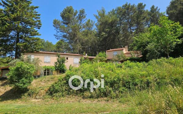 Maison à vendre    7 pièces • 356 m2 Auriol