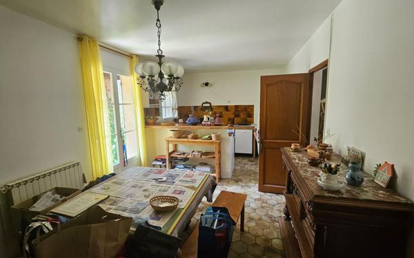 Maison à vendre    7 pièces • 356 m2 Auriol