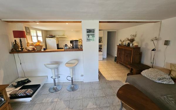 Maison à vendre    7 pièces • 356 m2 Auriol