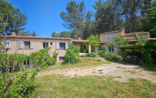 Maison à vendre    7 pièces • 356 m2 Auriol