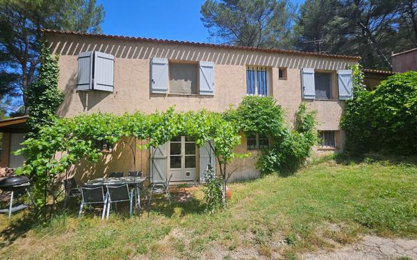 Maison à vendre    7 pièces • 356 m2 Auriol