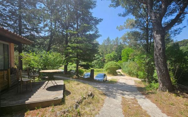 Maison à vendre    7 pièces • 356 m2 Auriol