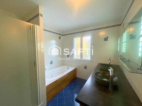 2 maisons indépendantes (135m² et 46 m²) + jardin