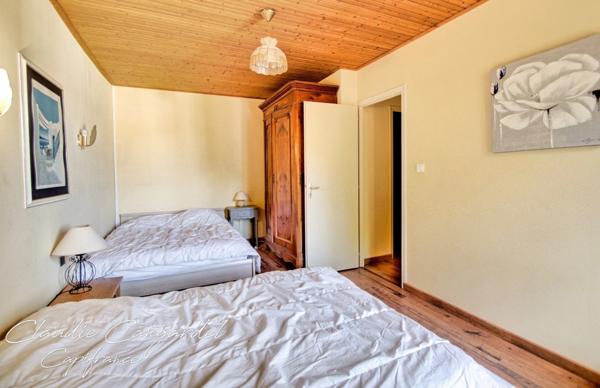 Propriété de charme en bord de rivière, avec activité de gîte proche de CHANTONNAY (85)