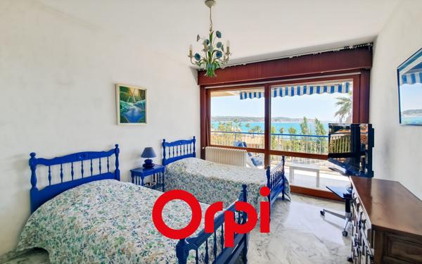 Appartement à louer    3 pièces • 94,57 m2 Bandol