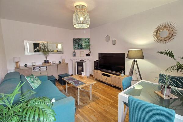 Maison ancienne renovee 2 chambres secteur EPERNON avec dependance, atelier et garage