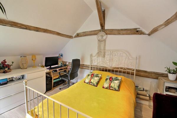 Maison ancienne renovee 2 chambres secteur EPERNON avec dependance, atelier et garage