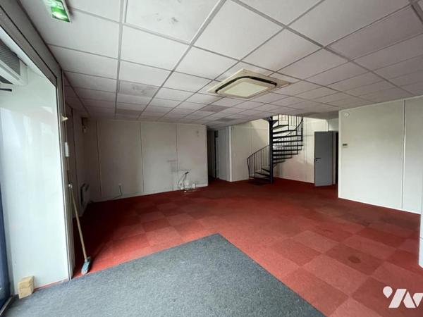 ZA DE L'OUEST PIERRELAYE - BATIMENT D'ACTIVITES ARTISANALES ET PROFESSIONNELLES