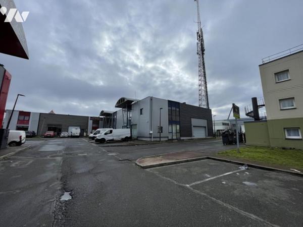 ZA DE L'OUEST PIERRELAYE - BATIMENT D'ACTIVITES ARTISANALES ET PROFESSIONNELLES