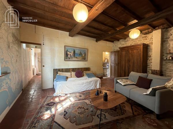 Maison de ville avec extérieur et studio indépendant 315 000 €
