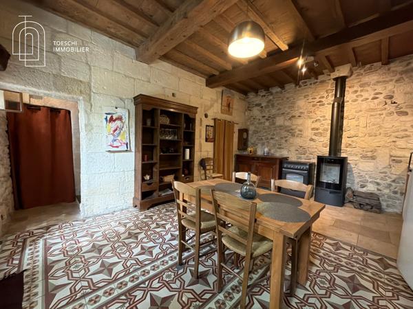 Maison de ville avec extérieur et studio indépendant 315 000 €
