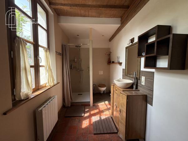 Maison de ville avec extérieur et studio indépendant 315 000 €