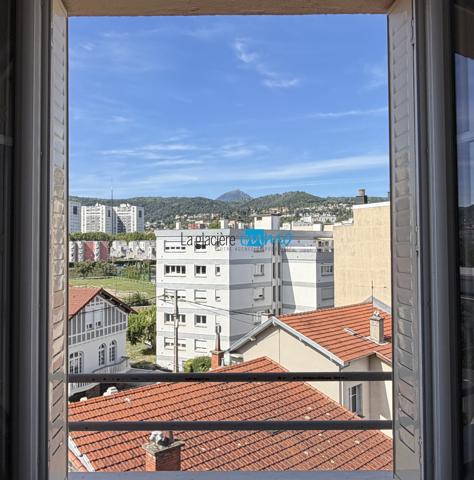 T3 AU DERNIER ÉTAGE AVEC VUE DÉGAGÉE