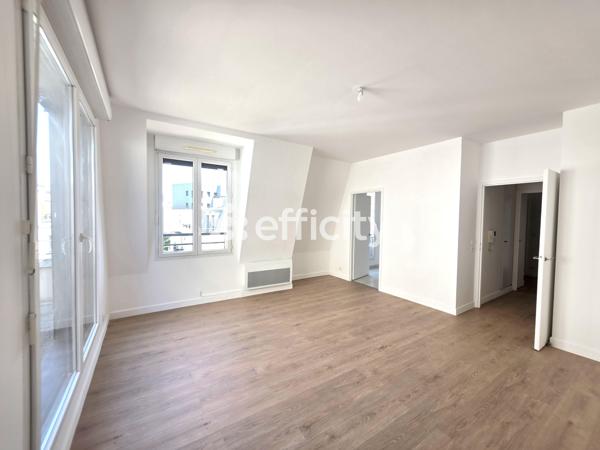 Appartement
         2 pièces
        - 48 m² 344 000 € *