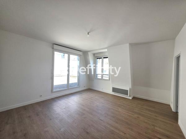Appartement
         2 pièces
        - 48 m² 344 000 € *