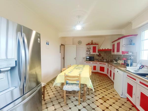 Grande maison familiale avec sa piscine chauffée