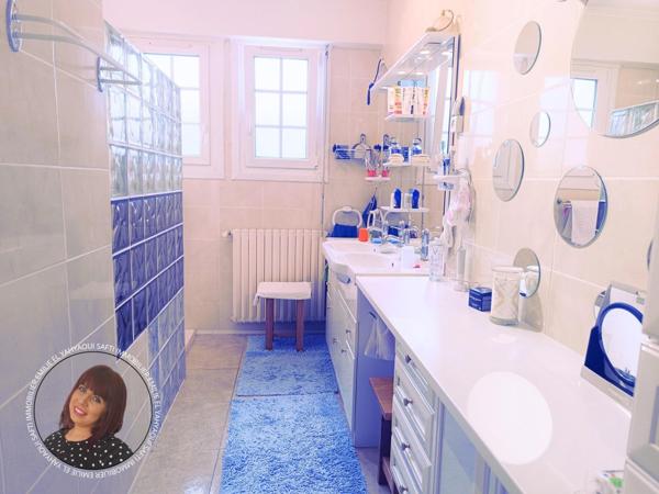 Grande maison familiale avec sa piscine chauffée