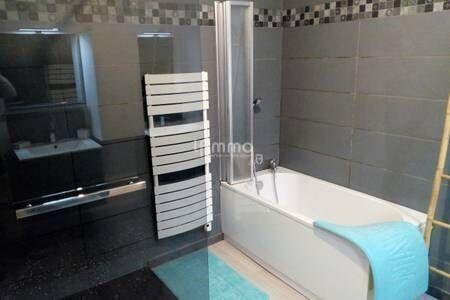 Corps de ferme + gîte 215m2 et 1.5ha