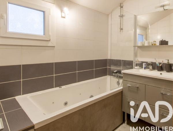 Maison à vendre 5 pièces 81 m² Carrières-sous-Poissy