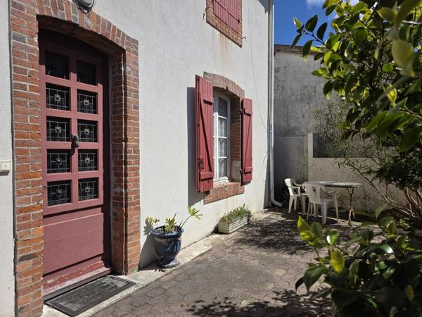 Capbreton centre – Maison de caractère avec jardin et piscine 945 000 € H.A.I.*
