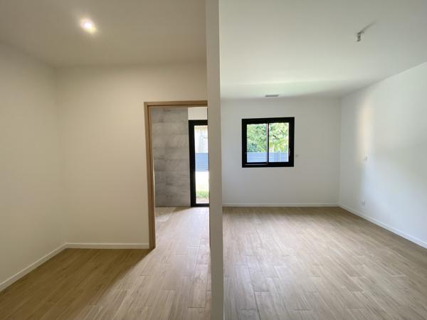 Villa T5 de 150 m2 avec garage et piscine