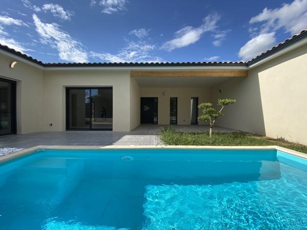 Villa T5 de 150 m2 avec garage et piscine