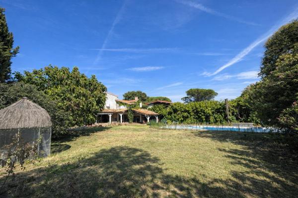 Maison rénovée avec vue sur les Pyrénées – Noé