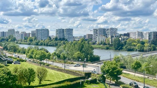 A VENDRE - APPARTEMENT - SAINT-SEBASTIEN-SUR-LOIRE - 5 pièces 140 m²