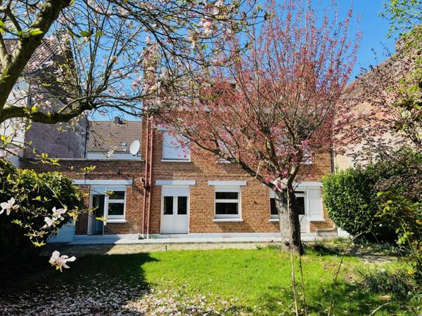 Vente Maison 8 pièces 207 m2 à Saint-Amand-les-Eaux