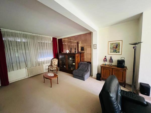 Vente Maison 8 pièces 207 m2 à Saint-Amand-les-Eaux