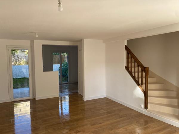 Jolie Maison mitoyenne T6 de 110m2 fraîchement rénovée