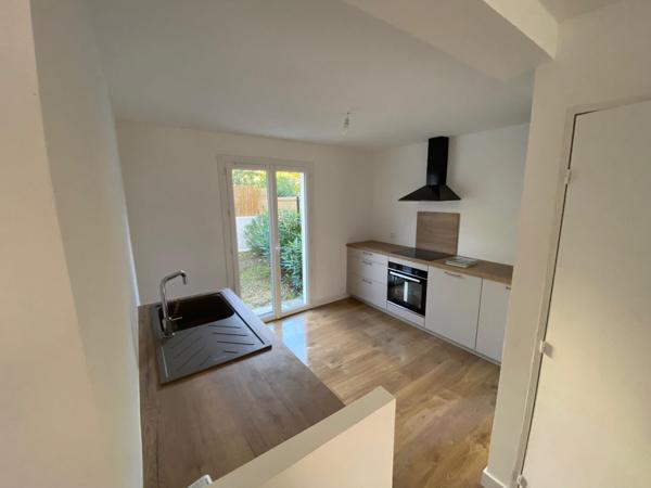 Jolie Maison mitoyenne T6 de 110m2 fraîchement rénovée