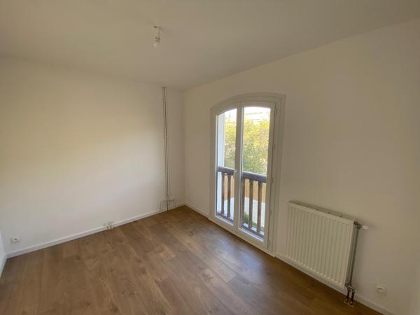 Jolie Maison mitoyenne T6 de 110m2 fraîchement rénovée