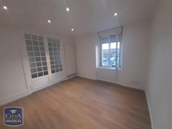 Appartement à louer 2 pièces 46.96m² Belfort (90000)