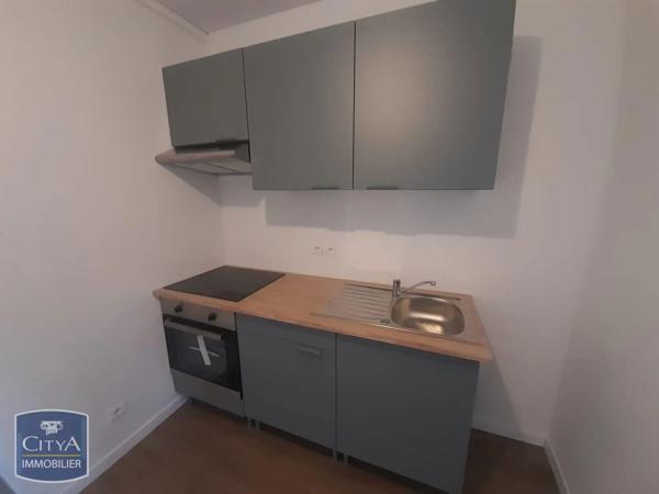 Appartement à louer 2 pièces 46.96m² Belfort (90000)