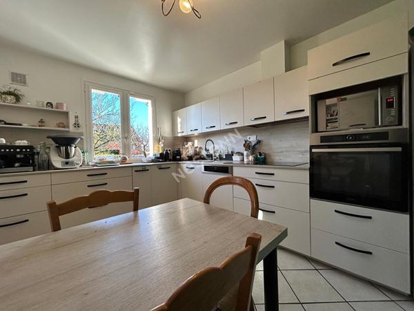 Maison Pontoise 7 pièces - 5 chambres de 152 m2 secteur SAINT JEAN