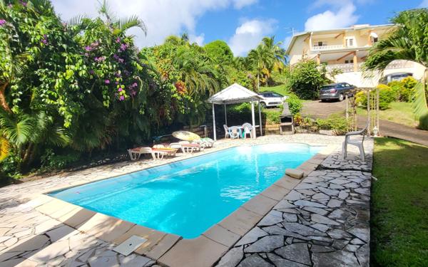 Maison à vendre    4 pièces • 125 m2 Le Robert